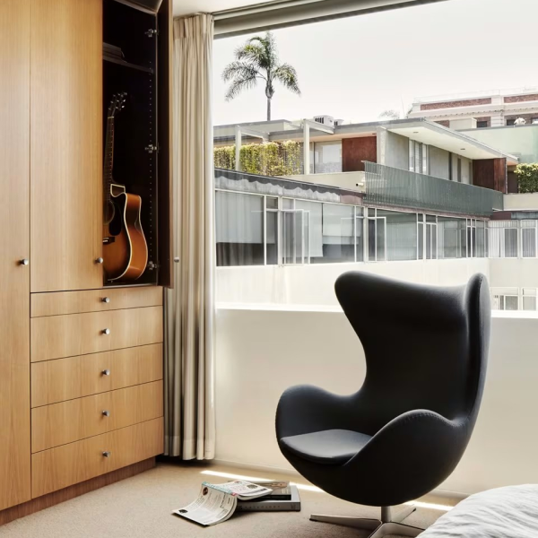 Egg Lounge Chair: A Timeless Icon of Scandinavian Luxury Furniture 